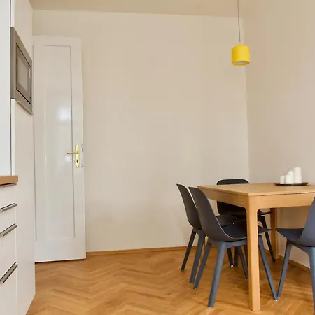 Appartement Apartman Vladimir Podebradska 1279