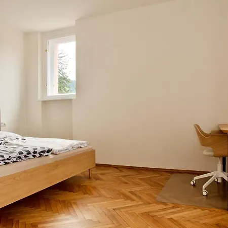 Apartmán Vladimír Poděbradská 1279 Apartmán