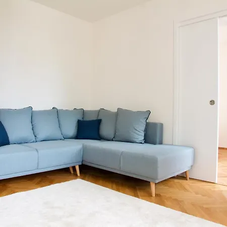 Apartmán Vladimír Poděbradská 1279