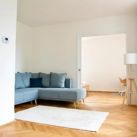 Apartmán Apartmán Vladimír Poděbradská 1279 *
