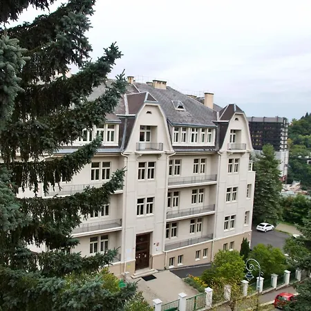 Apartmán Vladimír Poděbradská 1279